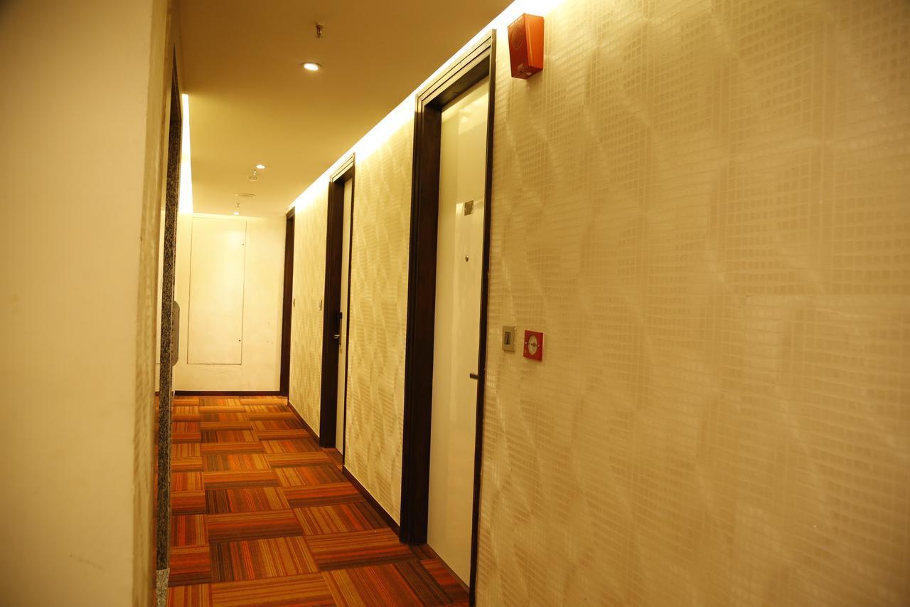 Hotel Orange アーグラ エクステリア 写真