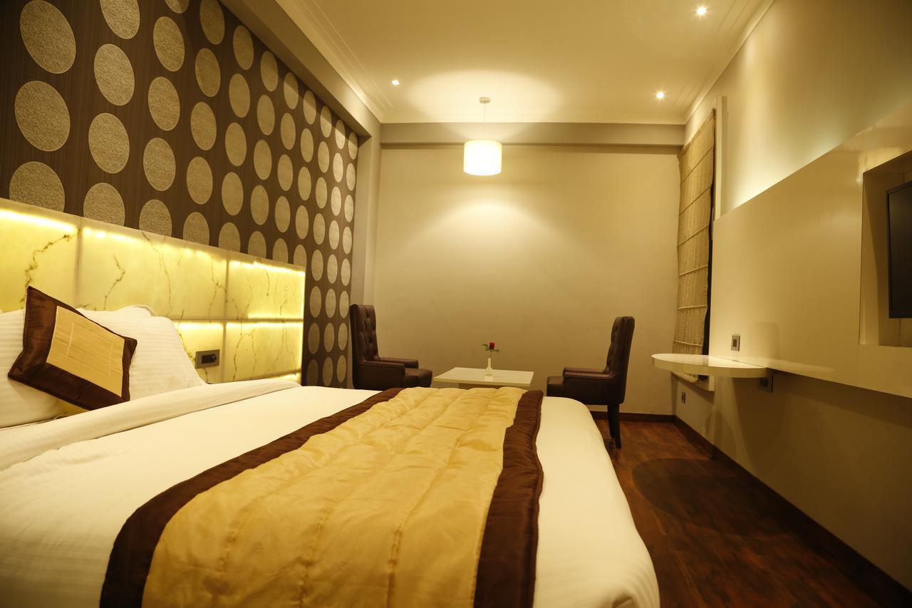 Hotel Orange アーグラ エクステリア 写真
