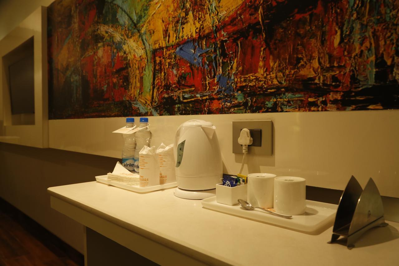 Hotel Orange アーグラ エクステリア 写真
