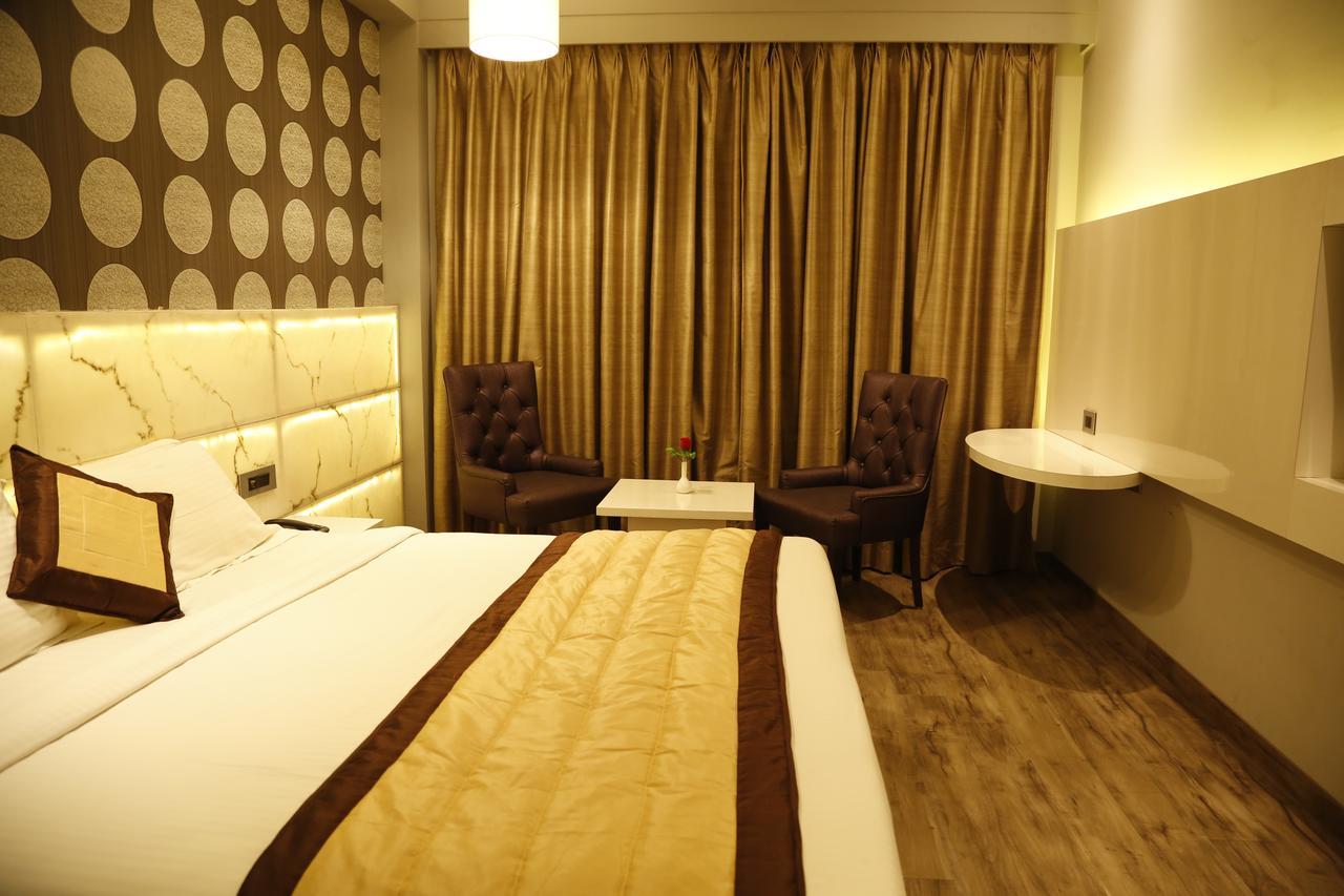 Hotel Orange アーグラ エクステリア 写真